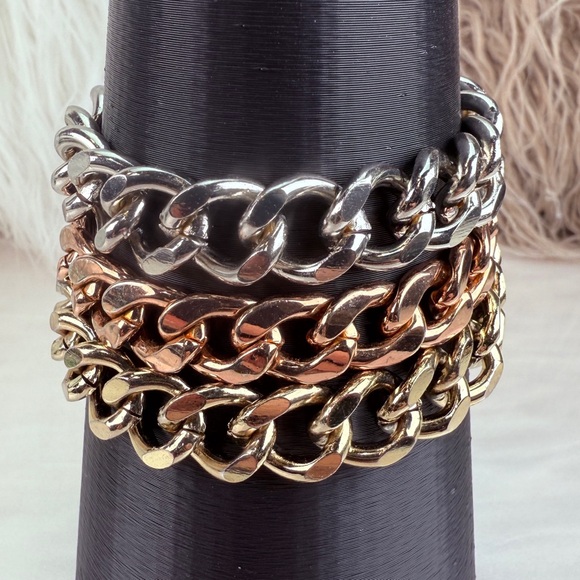 Beautiful, silvertone goldtone rose tone, tricolored, chunky chain bracelet - Picture 3 of 9